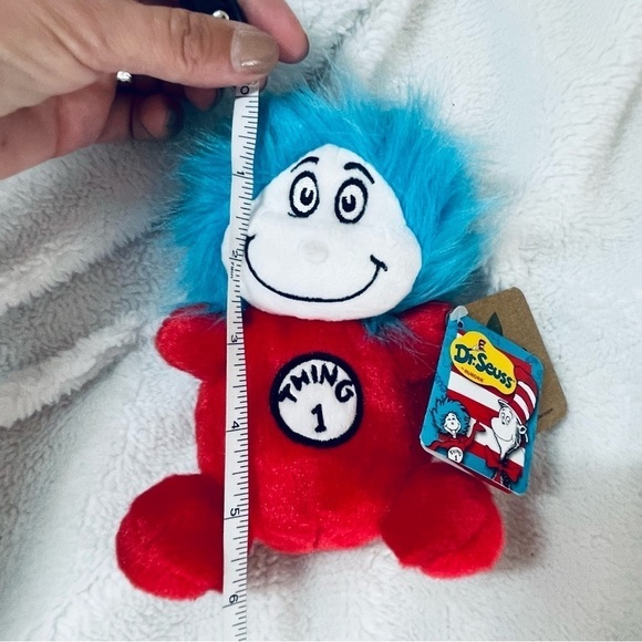 NWT 6" Universal Studios Dr. Seuss Thing 1 Plush - Picture 5 of 5